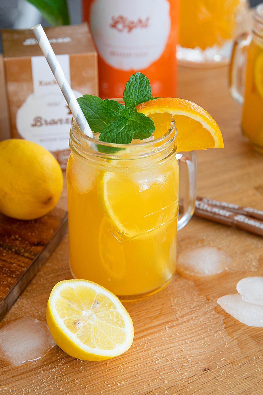 Orange lemonade without added sugar