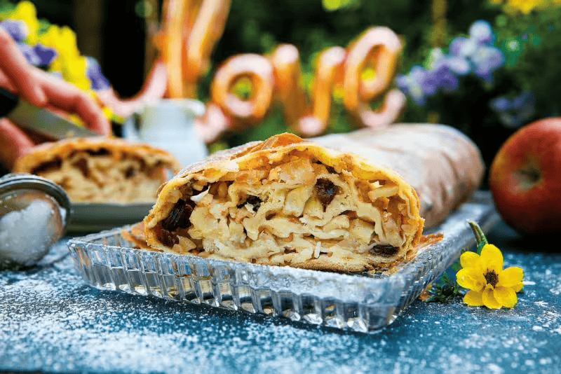 Apple strudel