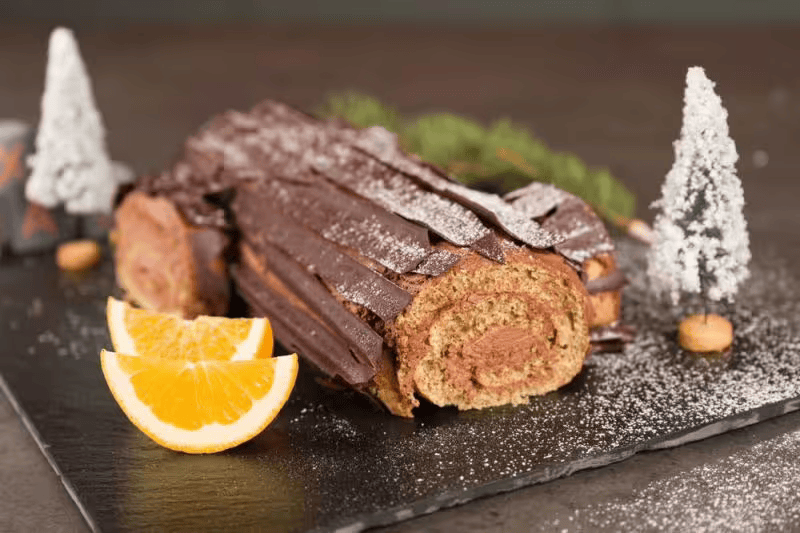 Sugar-free Bûche de Noël – Christmas biscuit roll