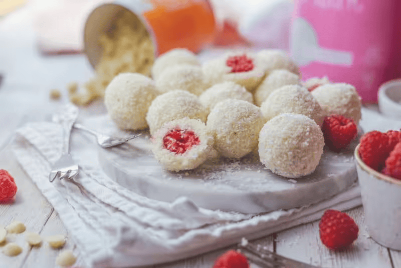 Raspberry-coconut bites