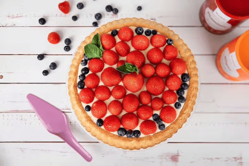 Strawberry cake without added sugar