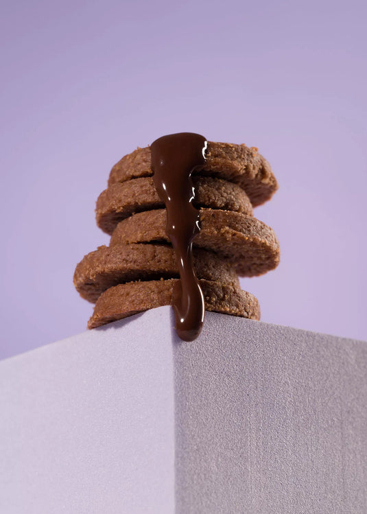 Low-sugar oatmeal cookies with chocolate