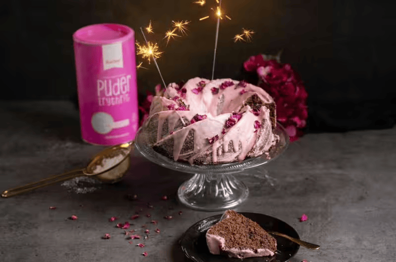Red wine cake with Xucker instead of sugar