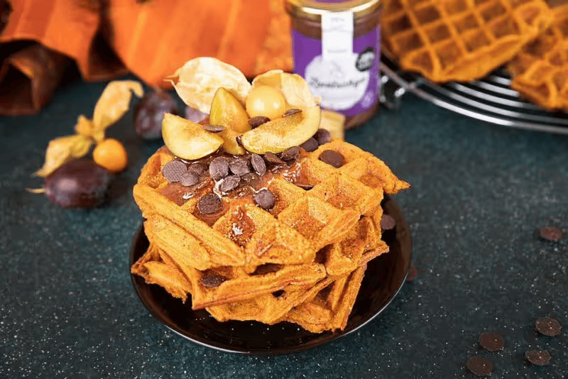 Vegan pumpkin spice waffles