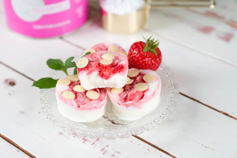 Frozen yogurt bites with strawberries